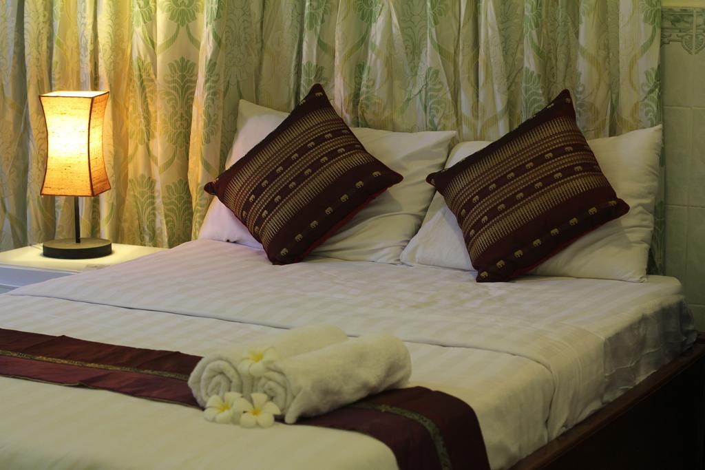 New Season Riverside Hotel Phnom Penh Eksteriør billede