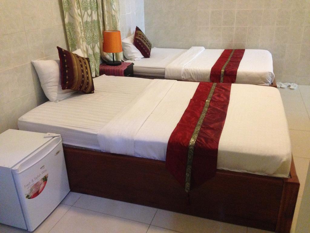 New Season Riverside Hotel Phnom Penh Værelse billede
