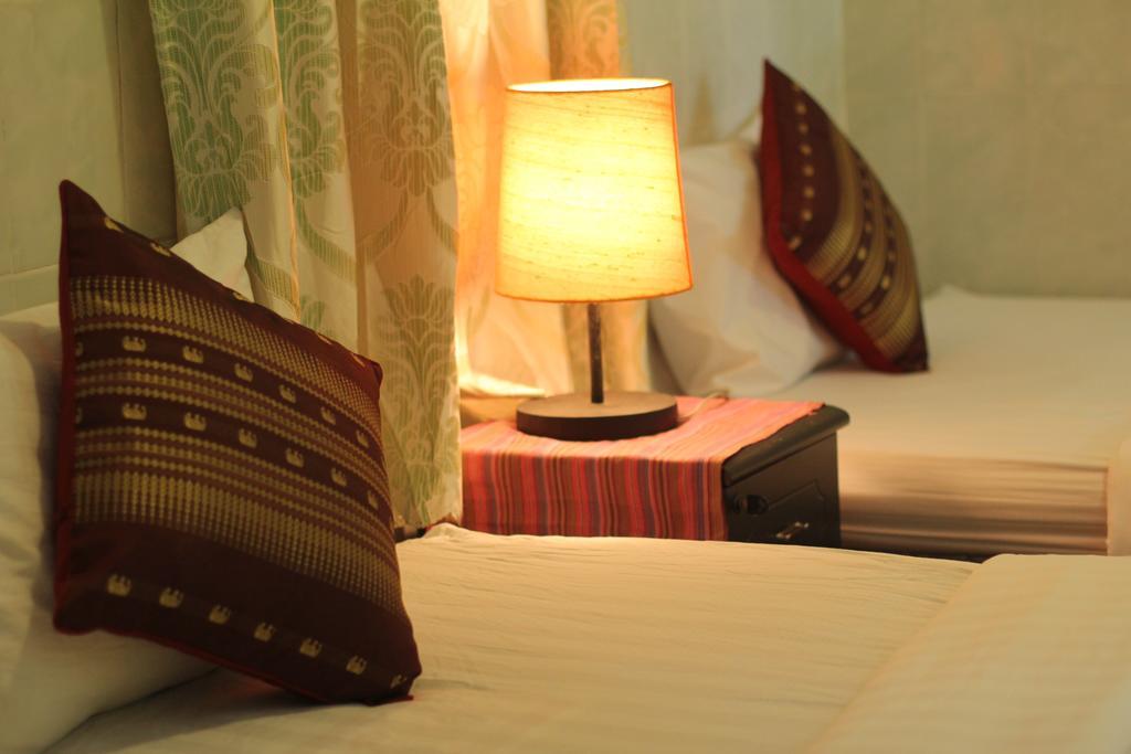 New Season Riverside Hotel Phnom Penh Værelse billede