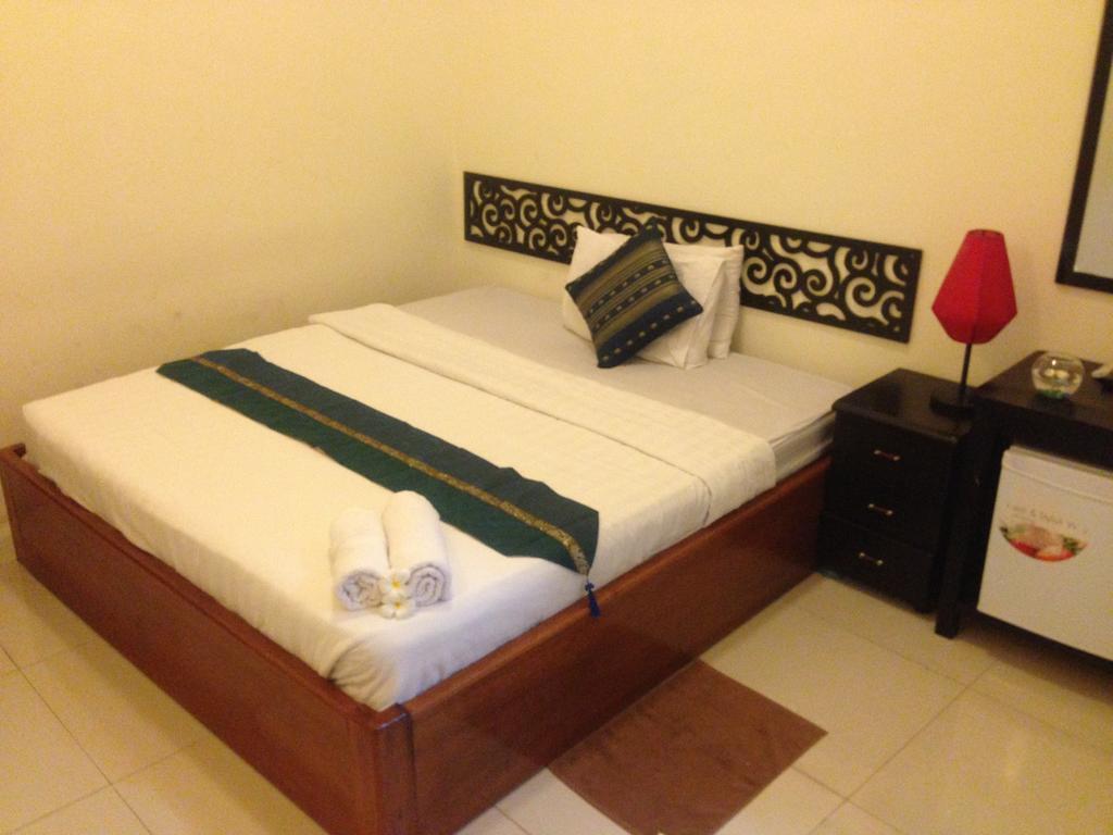 New Season Riverside Hotel Phnom Penh Værelse billede