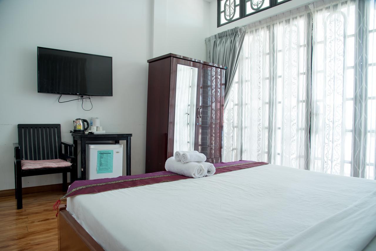 New Season Riverside Hotel Phnom Penh Eksteriør billede