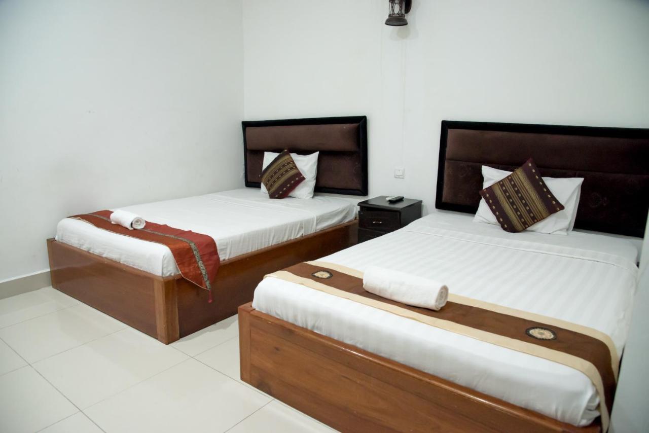 New Season Riverside Hotel Phnom Penh Eksteriør billede